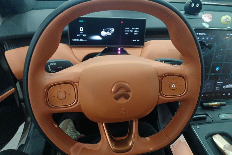 蔚来ET5 2022款 75kWh中控内饰13