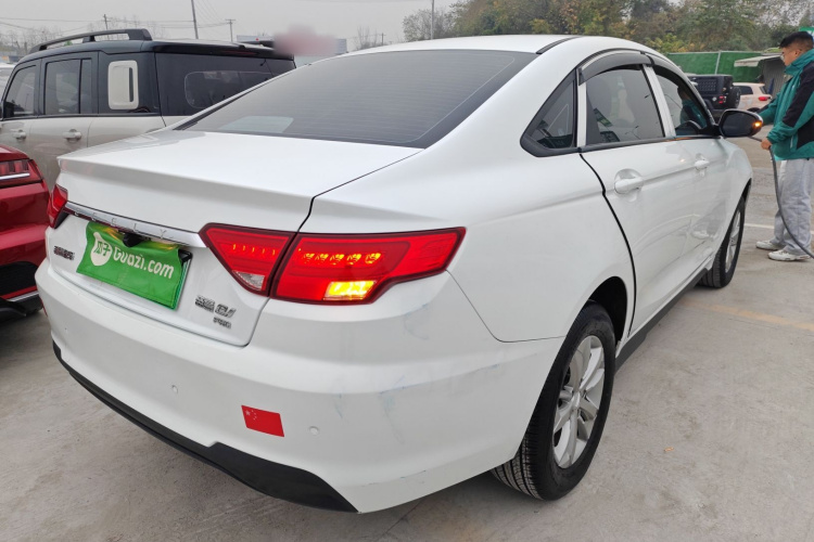 吉利汽车 帝豪新能源 2022款 EV Pro 网约版 磷酸铁锂车身外观7