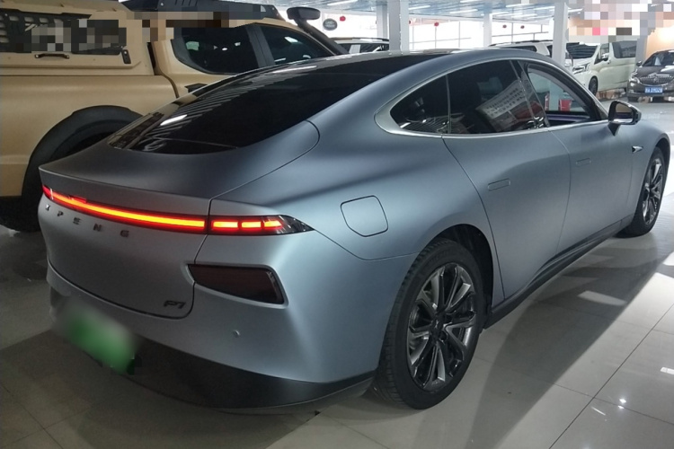 小鹏P7 2022款 480G+车身外观7