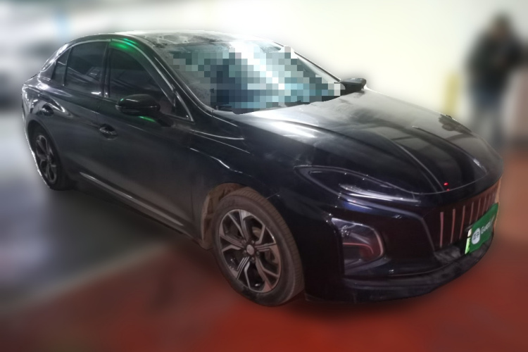 红旗E-QM5 2023款 改款 基础出行版车身外观3