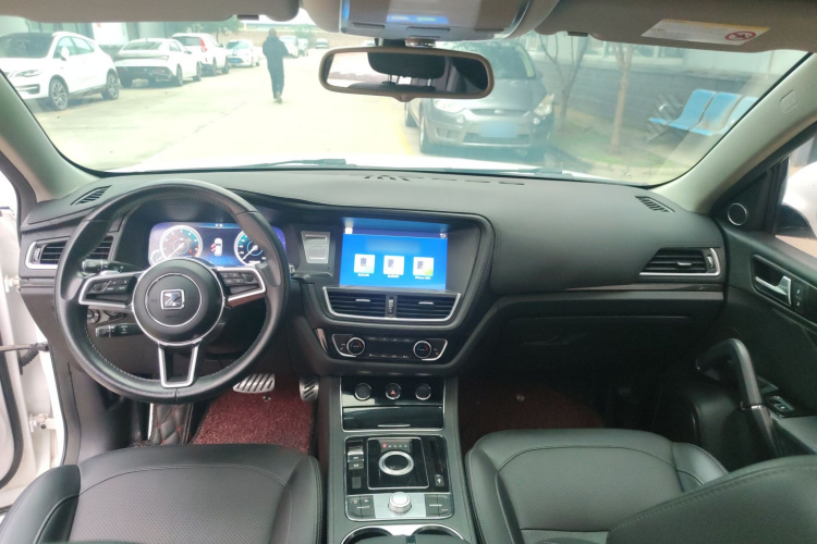 众泰T600 2016款 运动版 2.0T DCT尊贵型中控内饰7003