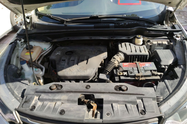 东风风神AX7 2015款 2.0L 自动智悦型机舱底盘24