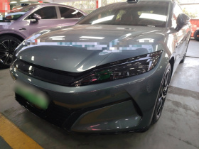 比亚迪 汉L 2025款 DM-p 四驱激光雷达旗舰型