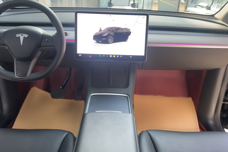 特斯拉 Model Y 2023款 后轮驱动版中控内饰7004