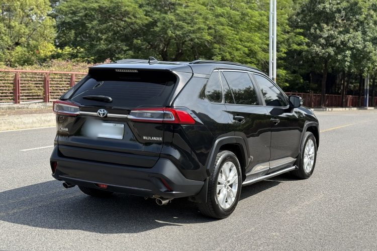 丰田 威兰达 2022款 2.0L CVT两驱领先版车身外观6005