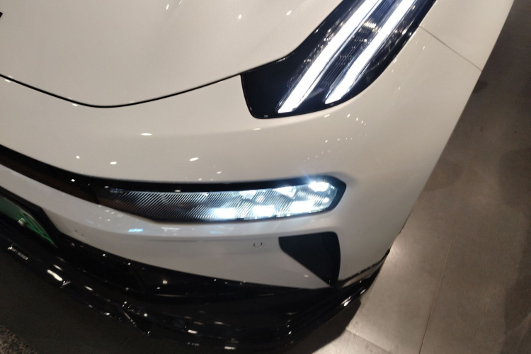 极氪001 2025款 WE版 100kWh 后驱局部细节36