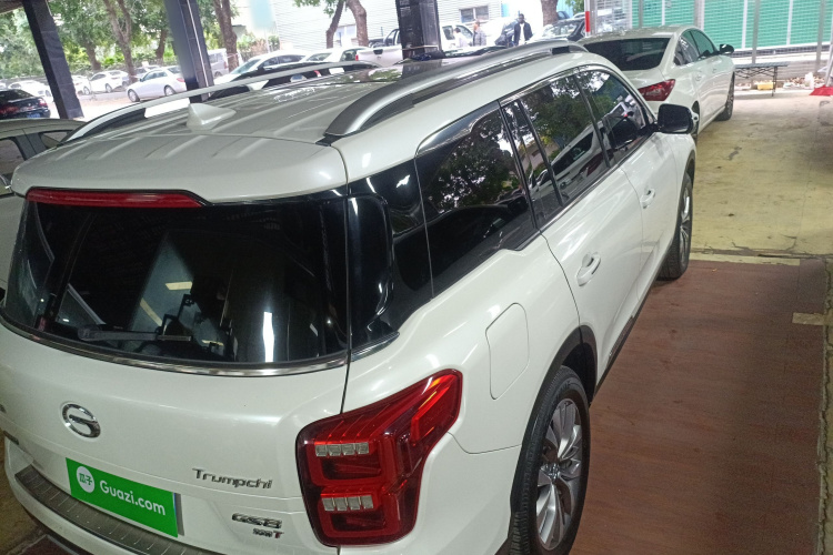 广汽传祺 传祺GS8 2017款 320T 两驱豪华智联版（七座）车身外观6