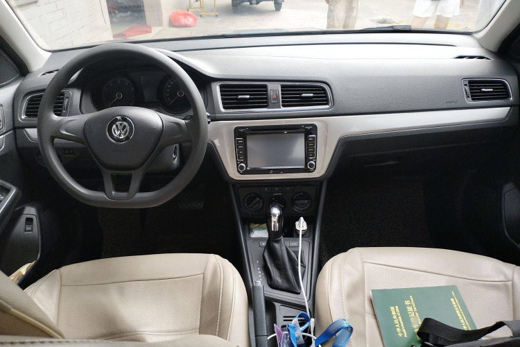 大众 朗逸 2015款 1.6L 自动风尚版中控内饰7002