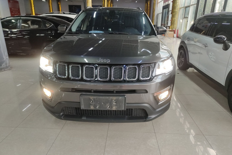 Jeep 指南者 2017款 200T 自动家享版车身外观2