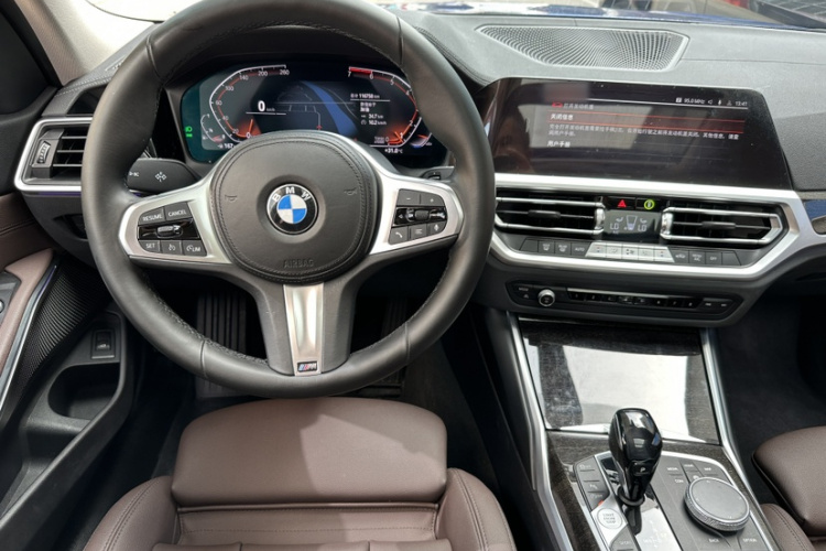 宝马3系 2020款 改款 325Li M运动套装中控内饰7001