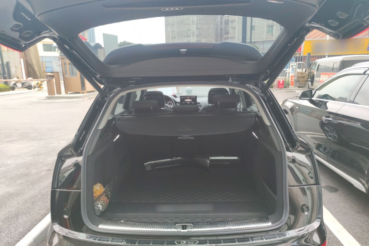 奥迪Q5L 2022款 改款 45T 豪华动感型机舱底盘23