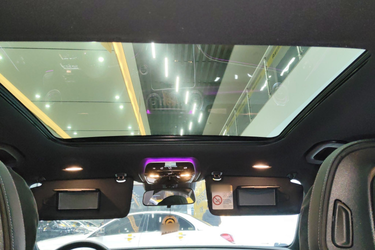 奔驰C级新能源 2024款 改款 C 350 eL中控内饰22