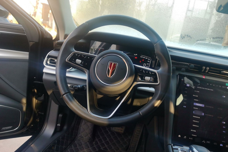 红旗H5 2023款 2.0T 自动智联旗享版中控内饰13