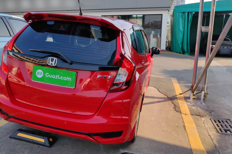 本田 飞度 2018款 1.5L CVT舒适天窗版车身外观7