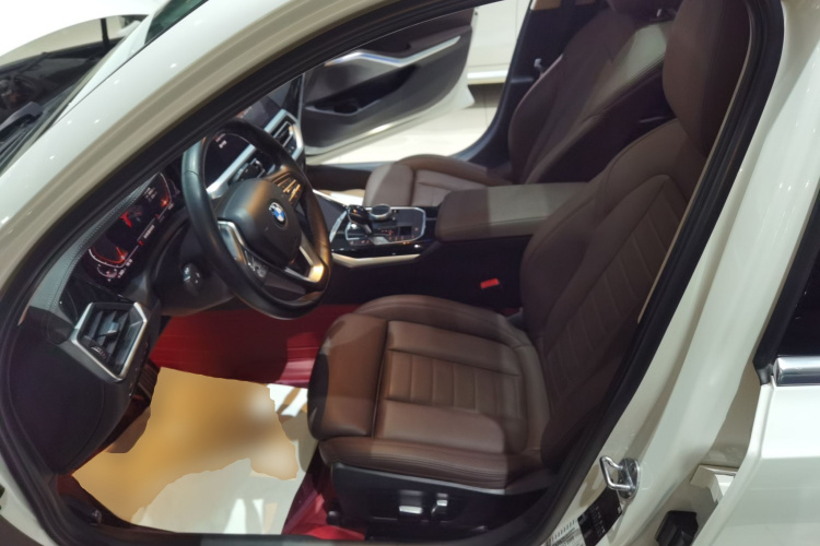 宝马3系 2020款 325Li 首发版中控内饰19