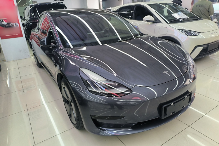 特斯拉 Model 3 2021款 标准续航后驱升级版车身外观3
