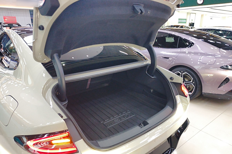 小米汽车 小米SU7 2024款 四驱超长续航高阶智驾Max版机舱底盘23