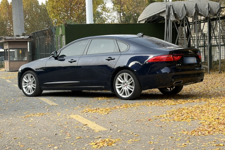 捷豹XFL 2020款 XFL 2.0T P200 两驱赛旗版车身外观6001