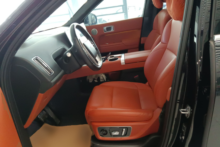 理想汽车 理想L9 2022款 Max中控内饰19