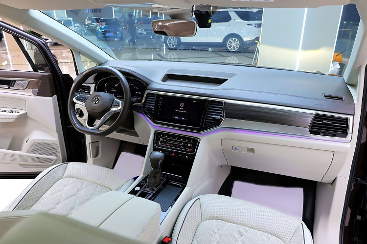 大众 威然 2020款 380TSI 旗舰版中控内饰7003