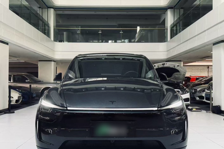 特斯拉 Model Y L 2025款 长续航全轮驱动版车身外观6002