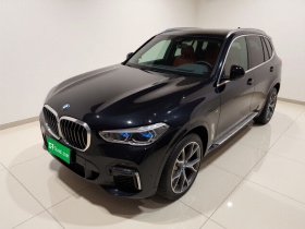 宝马X5 2022款 xDrive 40Li M运动套装