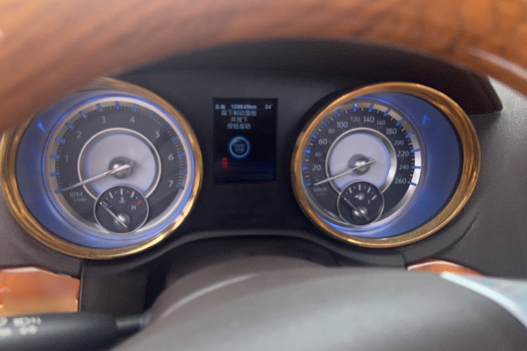 克莱斯勒300C(进口) 2013款 3.6L 尊适版局部细节14