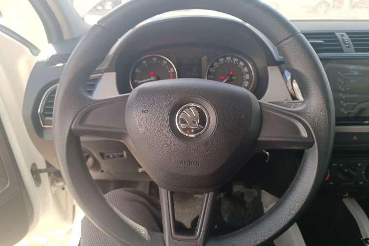 斯柯达 晶锐 2015款 1.4L 自动创行版中控内饰13