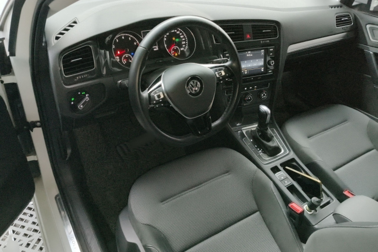 大众 高尔夫 2018款 1.6L 自动舒适型中控内饰12