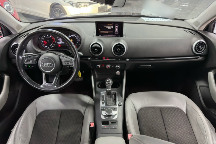 奥迪A3 2017款 Limousine 35 TFSI 时尚型中控内饰7005