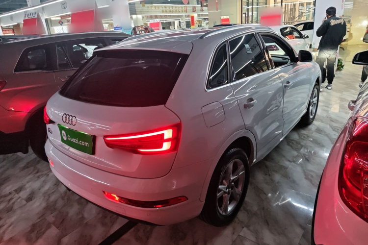 奥迪Q3 2018款 30周年年型 30 TFSI 时尚型车身外观7