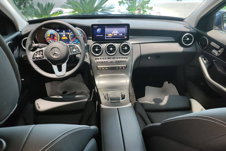 奔驰C级 2019款 改款 C 260 L 运动版中控内饰12