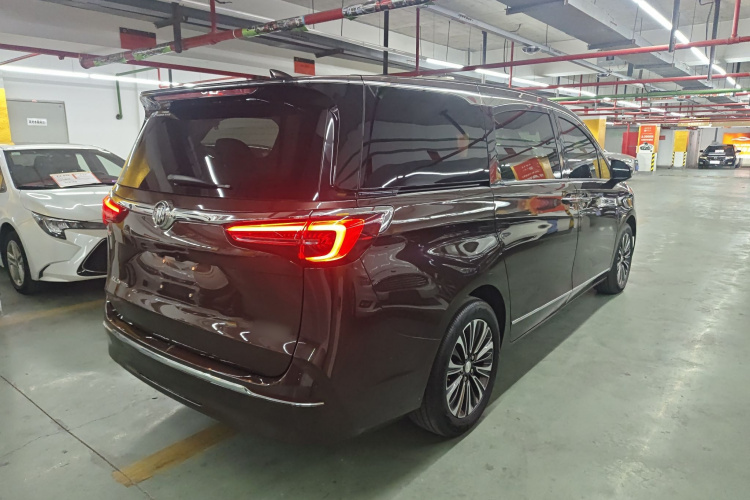 别克GL8 2021款 ES陆尊 653T 旗舰型车身外观7