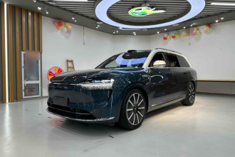 鸿蒙智行 问界M9 2024款 增程 Ultra版 42kWh 6座版