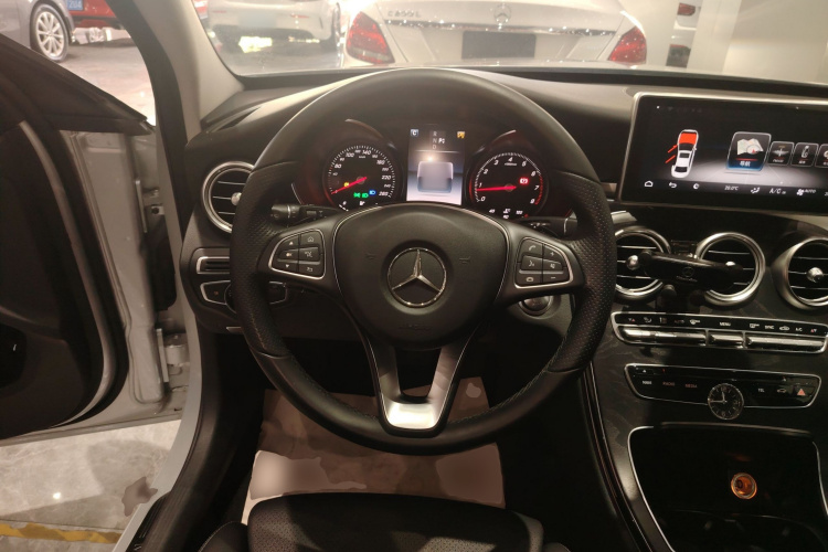 奔驰C级(进口) 2015款 C 200 旅行轿车局部细节13