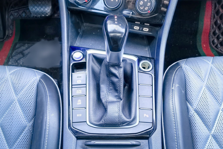 大众 速腾 2023款 300TSI DSG超越版中控内饰7009