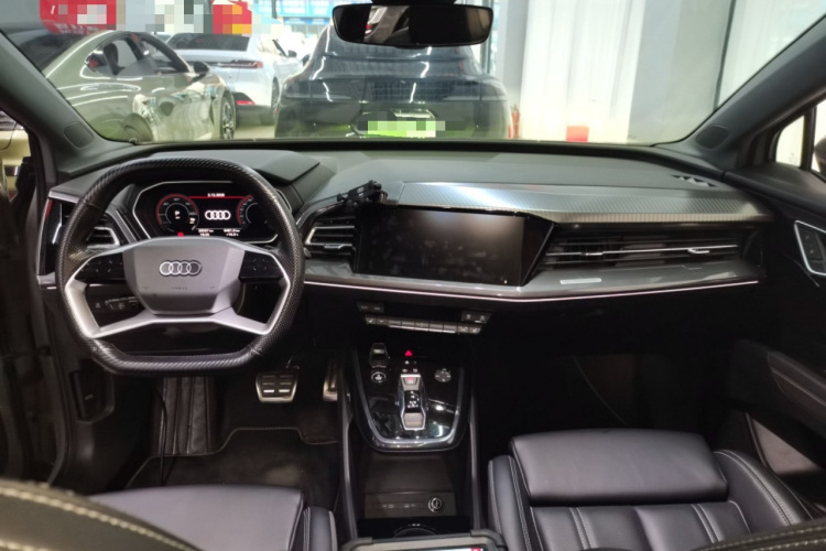 奥迪Q4 e-tron 2024款 40 e-tron 创境版中控内饰12