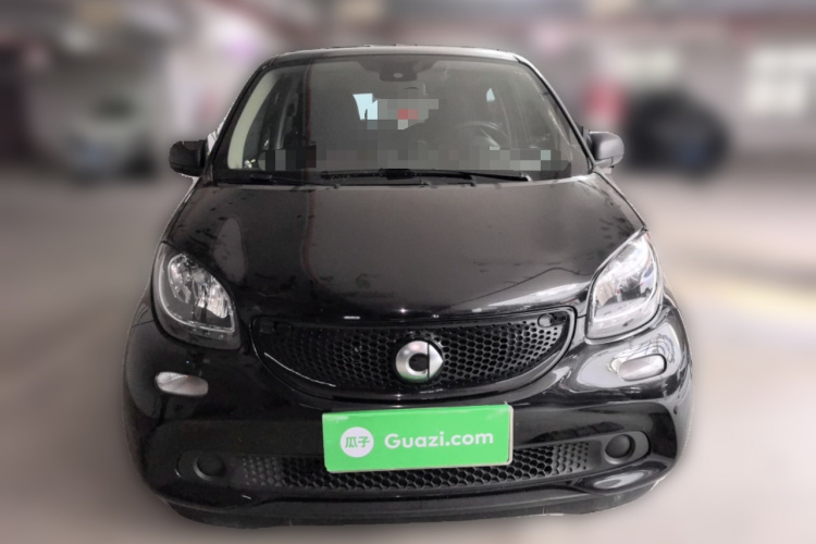 smart forfour 2018款 1.0L 52千瓦激情版车身外观2