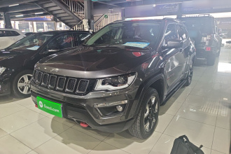 Jeep 指南者 2017款 200TS 自动高性能四驱版
