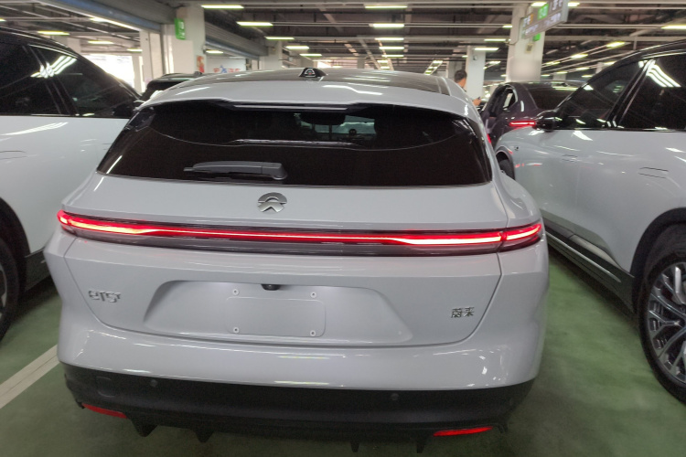 蔚来ET5T 2024款 75kWh Touring车身外观6