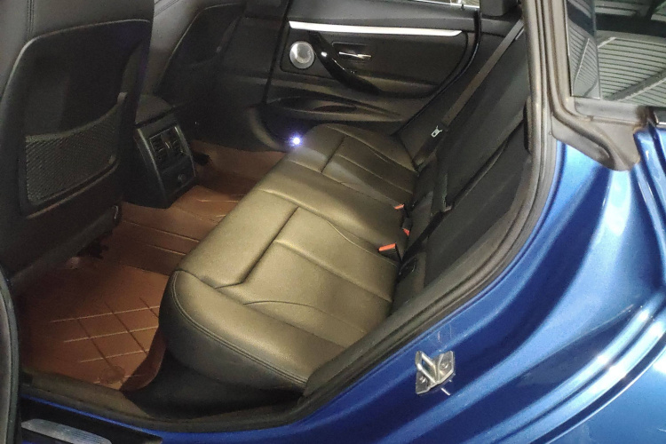 宝马3系GT 2020款 320i M运动套装中控内饰7001