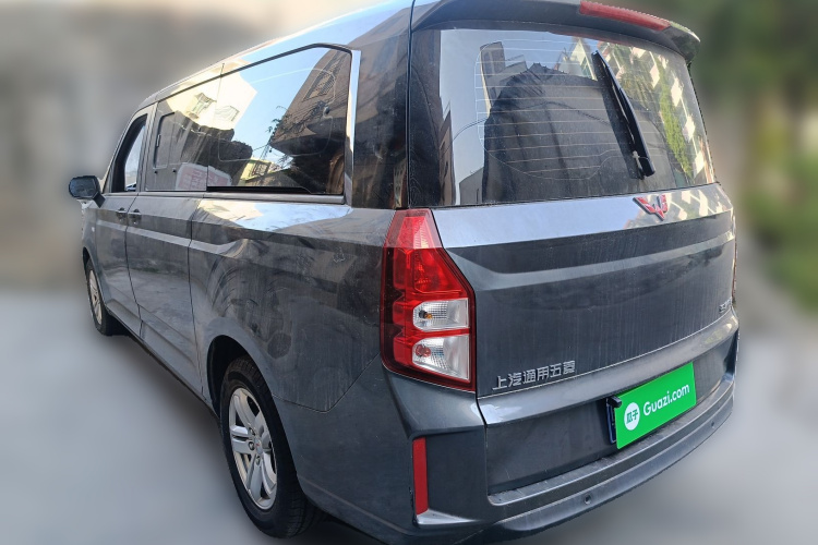 五菱汽车 五菱征程 2021款 1.5T 手动豪华型车身外观5