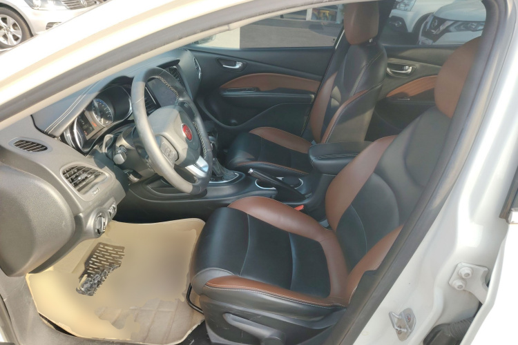 菲亚特 菲翔 2015款 1.4T 自动劲享版局部细节19