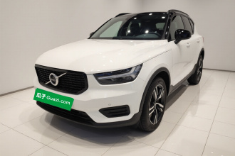 沃尔沃XC40 2022款 T4 四驱智行时尚版
