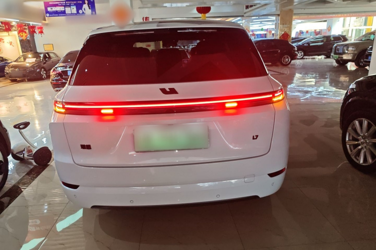 理想汽车 理想L7 2025款 Max 智能焕新版车身外观6