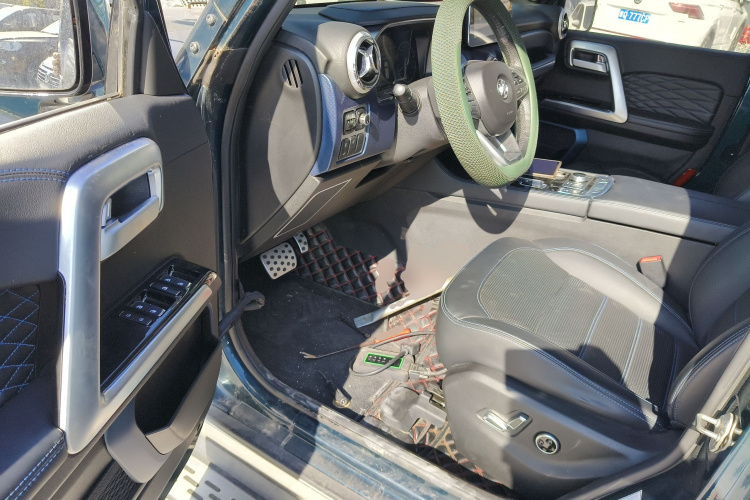 北京BJ40 2019款 2.3T 自动四驱城市猎人版尊享型 国VI中控内饰20