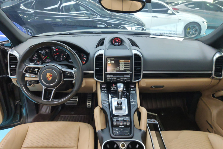 保时捷 2015款 Cayenne 3.0T中控内饰7002