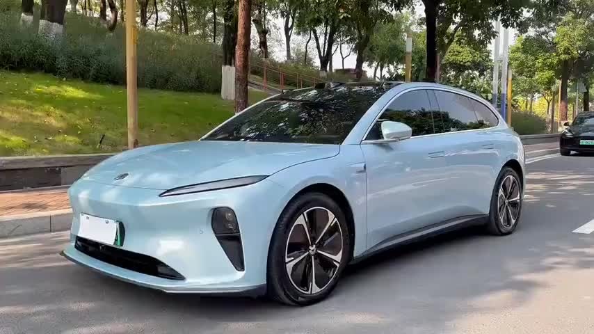 蔚来ET5T 2023款 75kWh Touring实拍1