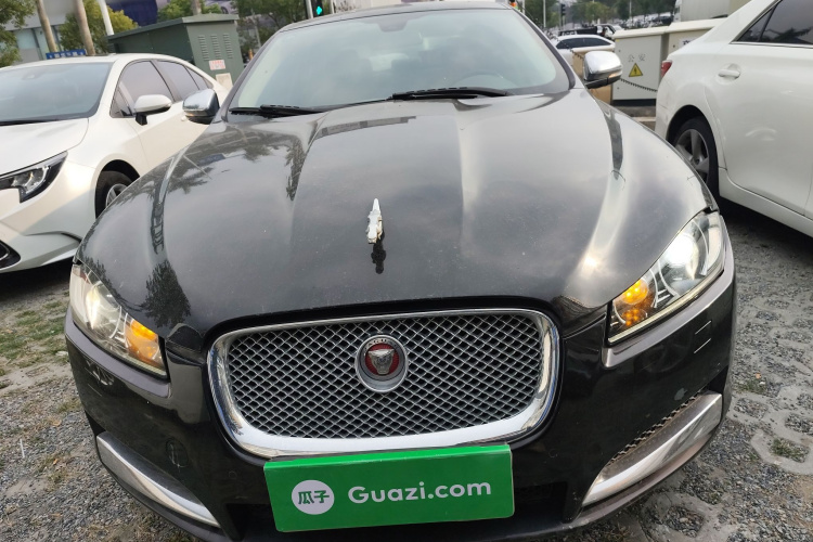 捷豹XF 2014款 XF 2.0T 风华版车身外观2