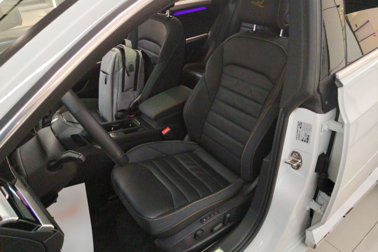 一汽-大众CC 2024款 380TSI 夺目版局部细节19